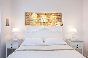 Korifo Old Town by Corfu Escapes