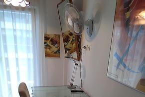 Apartment - Sleeps 5 - Parking - Balcony