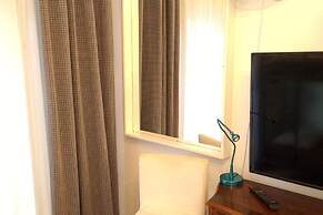 Apartment - Sleeps 5 - Parking - Balcony