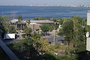 Apartment - Sleeps 5 - Parking - Balcony
