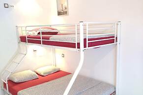 Apartment - Sleeps 5 - Parking - Balcony
