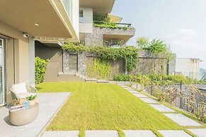 PureView Luxury pool AdultsOnly by Rent All Como