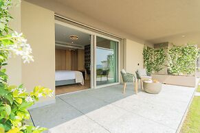 PureView Luxury pool AdultsOnly by Rent All Como