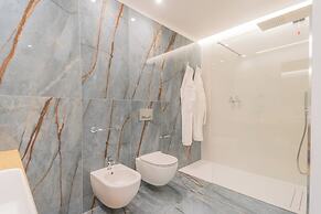 PureView Luxury pool AdultsOnly by Rent All Como