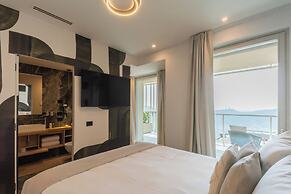 PureView Luxury pool AdultsOnly by Rent All Como