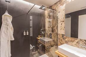 PureView Luxury pool AdultsOnly by Rent All Como