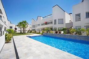 Apartment Near Punta Prima Beach