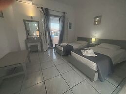 DOLPHIN APARTMENTS & STUDIOS