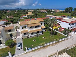 DOLPHIN APARTMENTS & STUDIOS