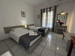 DOLPHIN APARTMENTS & STUDIOS