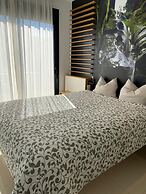 Sunny Penthouse Near Zenia Beach