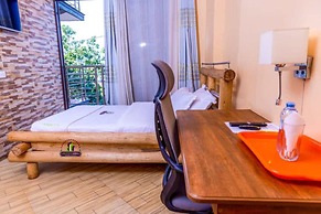 Amicus Hotel