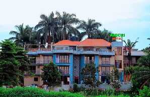 Amicus Hotel