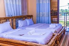 Amicus Hotel