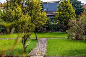 Amicus Hotel
