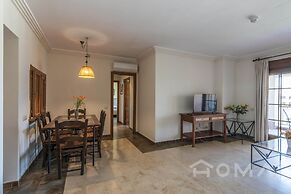 Golfside Apartment With Large Terrace