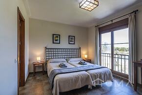 Golfside Apartment With Large Terrace