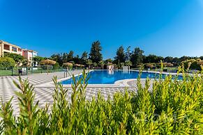 Golfside Apartment With Large Terrace
