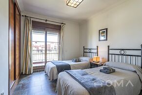 Golfside Apartment With Large Terrace