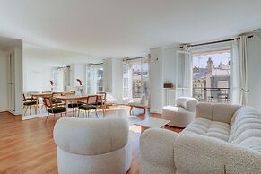 Passy Glow 2BR Home in the 16th Arrondissement