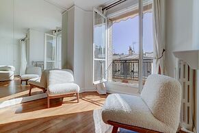 Passy Glow 2BR Home in the 16th Arrondissement