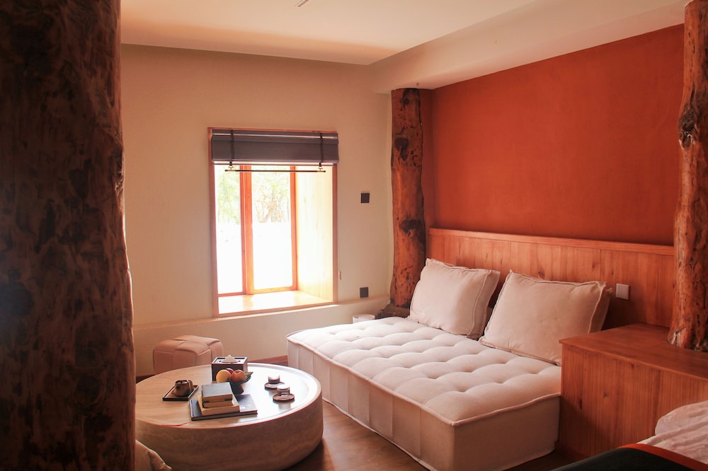 FEIFAN Historic Tibetan Hotel