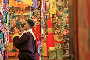 FEIFAN Historic Tibetan Hotel