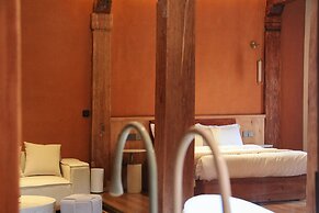 FEIFAN Historic Tibetan Hotel