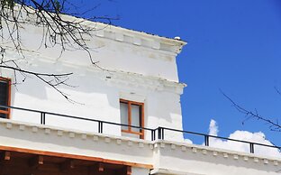 FEIFAN Historic Tibetan Hotel