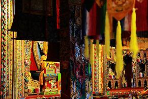 FEIFAN Historic Tibetan Hotel
