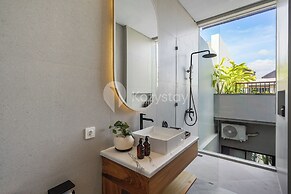 Lucenta Villa by Kozystay - Canggu