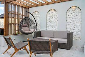 Lucenta Villa by Kozystay - Canggu