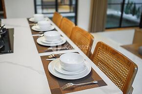 Lucenta Villa by Kozystay - Canggu