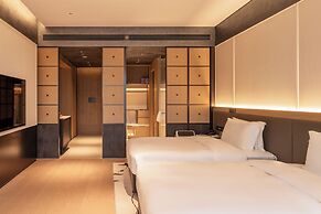 Wuzhou Sports Center Hotel