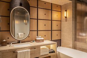Wuzhou Sports Center Hotel