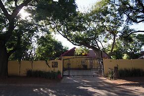 Madison House & Cottages