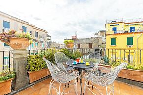 Santa Chiara Charming House With Terrace at Historical Center