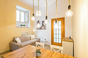 Smooth Vibes at Chiaia by Napoliapartments