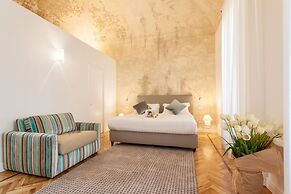 504 Corso Suites