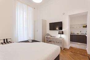 504 Corso Suites