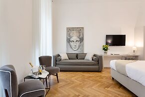 504 Corso Suites