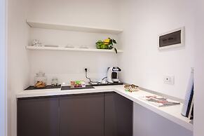 504 Corso Suites