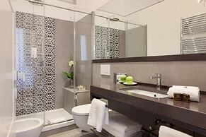 504 Corso Suites