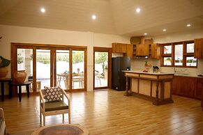 Vida Homes Condo Resort