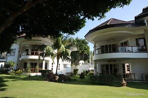 Vida Homes Condo Resort