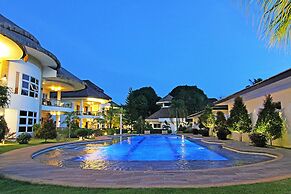 Vida Homes Condo Resort