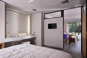 Ikaros Hotel