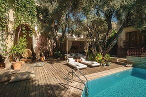 Jade Residence