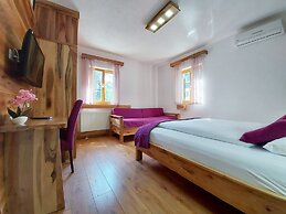 Plitvice Etno House