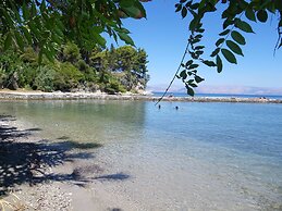 Garitsa bay Apartment